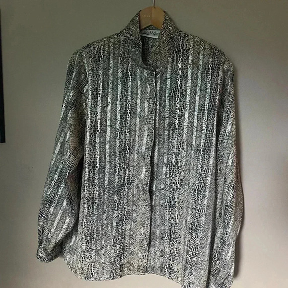 VINTAGE 70s silky animal print blouse size 14 EUC sz L YVES St. CLAIR office - Picture 6 of 16